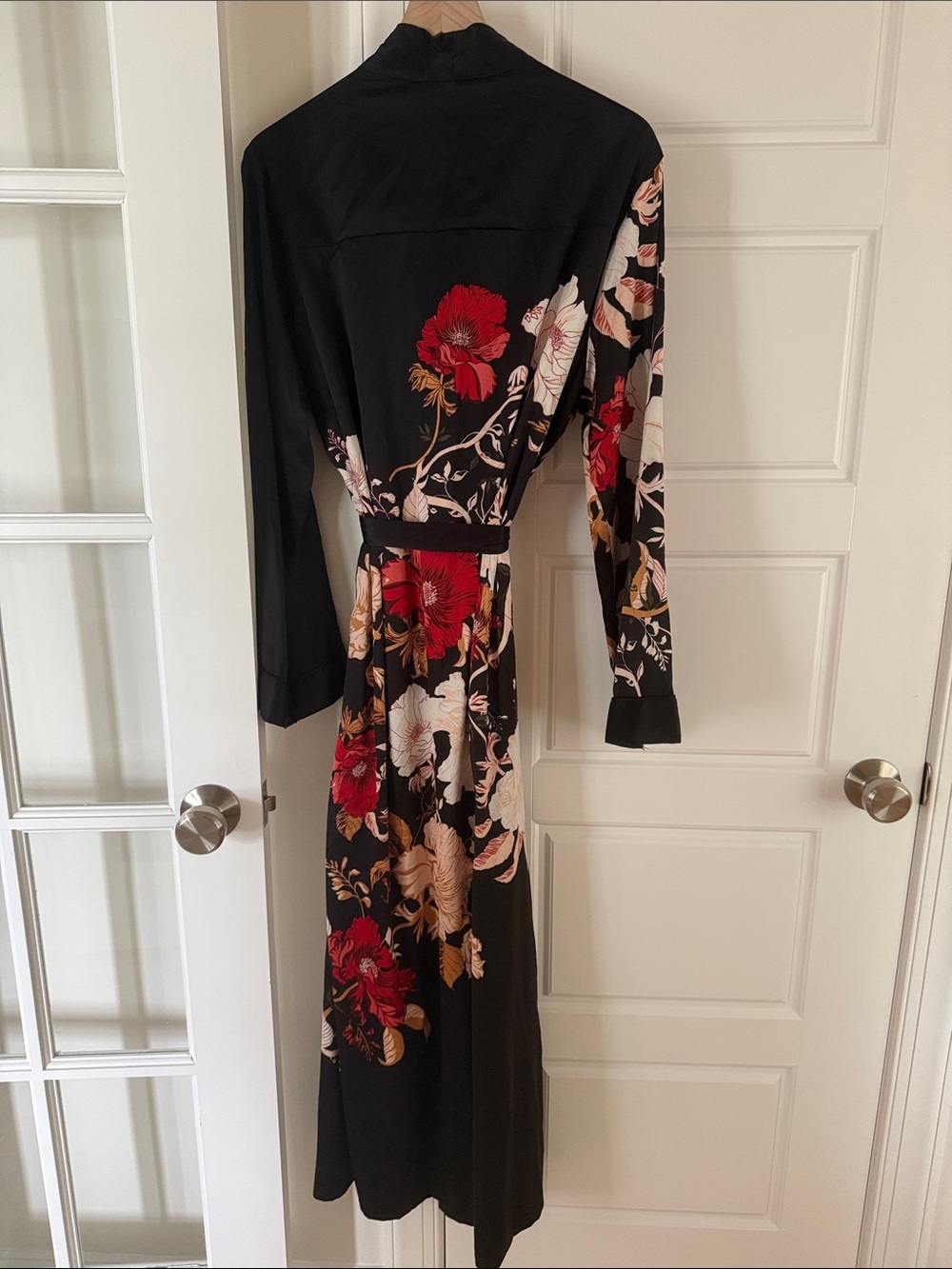 stars above Black Satin Robe with Red Floral Accent - Picture 2 of 3